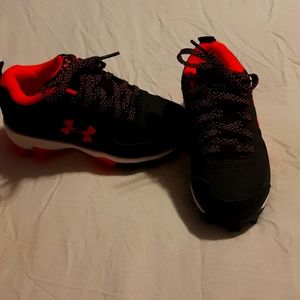 Girls Under Armour cleats
